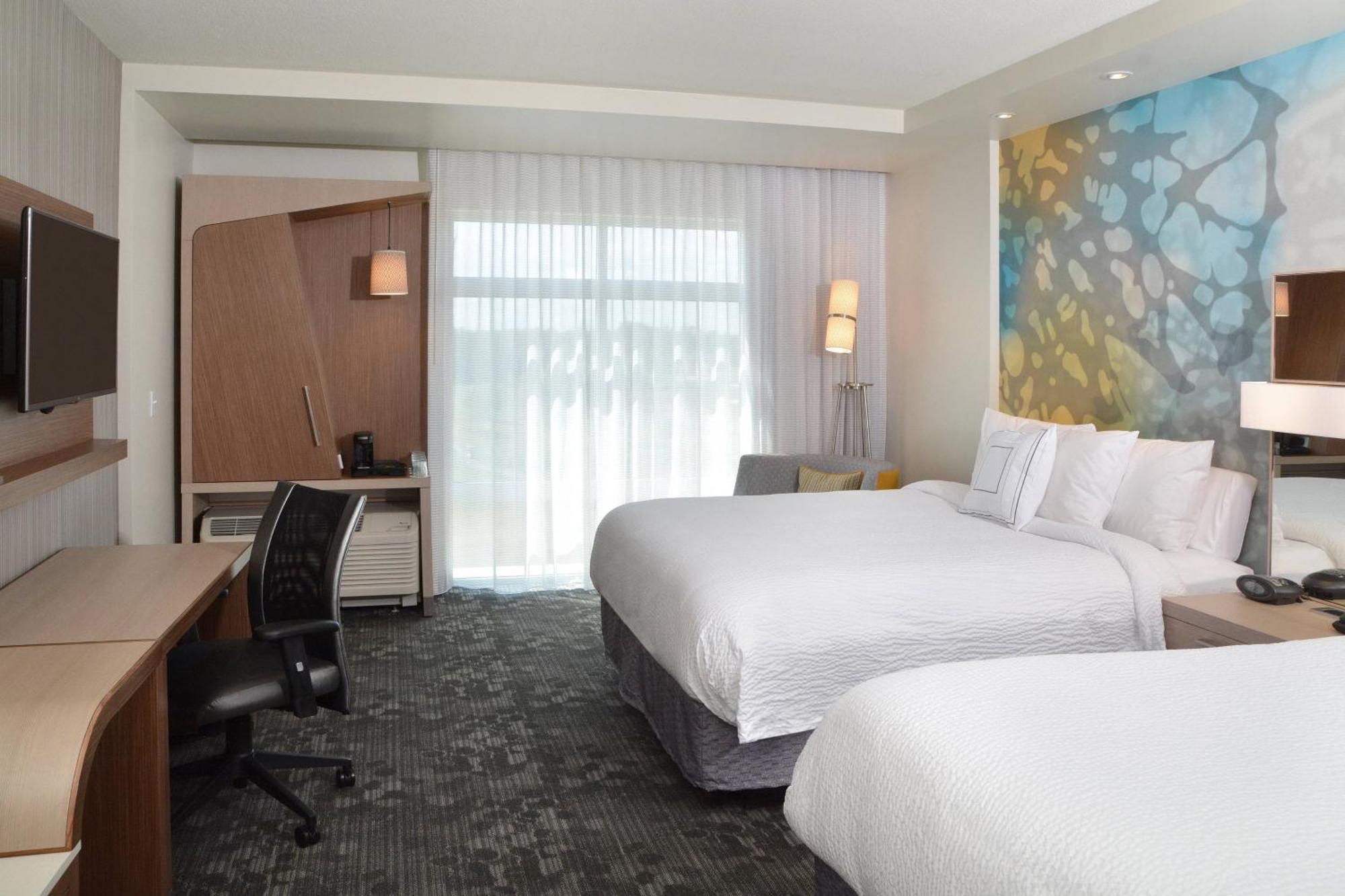 Courtyard By Marriott Youngstown Canfield Exteriör bild
