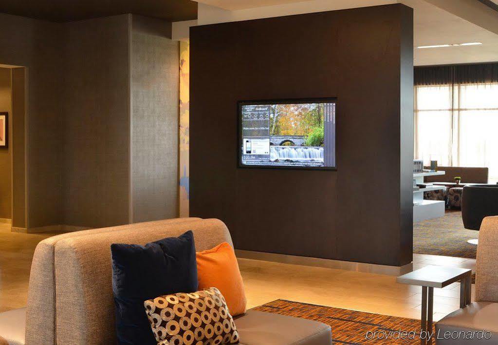 Courtyard By Marriott Youngstown Canfield Exteriör bild