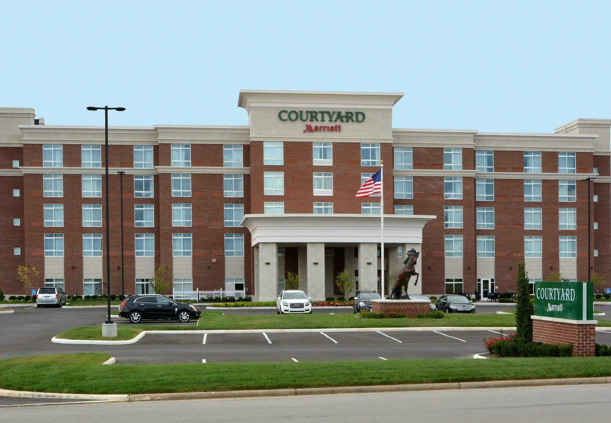Courtyard By Marriott Youngstown Canfield Exteriör bild